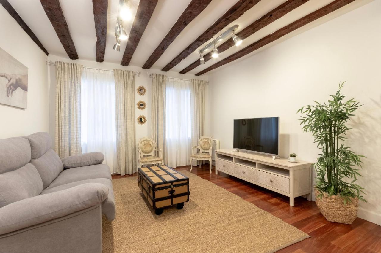 Precioso Apartamento Con Entrada Autonoma En El Casco Viejo Bilbao Bagian luar foto